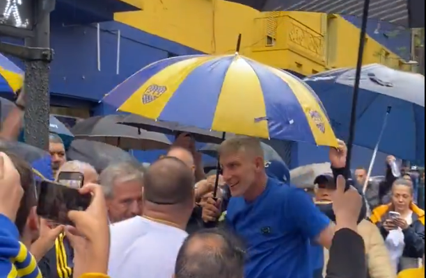 Imagen de Elecciones en Boca: votó Palermo y recibió el amor de la gente