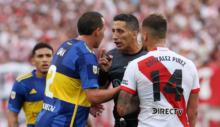 Imagen de Superclásico con el mismo juez 56 días después: cómo le fue a Falcón Pérez