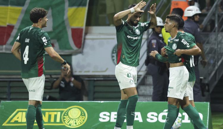 Imagen de El Flaco López se convirtió en el cuarto máximo goleador de Palmeiras en el Siglo XXI