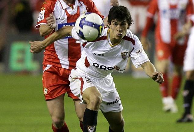 Imagen de Diego Perotti: "En Sevilla el fútbol es pasión sin violencia"
