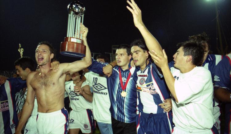 Imagen de 1999. TALLERES CAMPEÓN DE LA COPA CONMEBOL