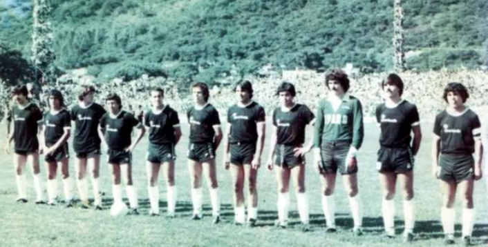 Imagen de Malvinas: el 2 de abril de 1982 se jugó un partido del fútbol argentino