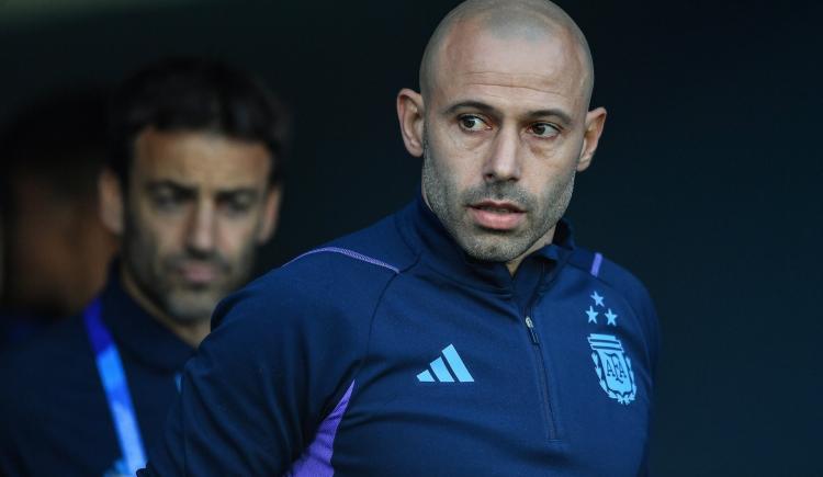 Imagen de Alarma: Javier Mascherano podría tener otra baja en el Sub 23