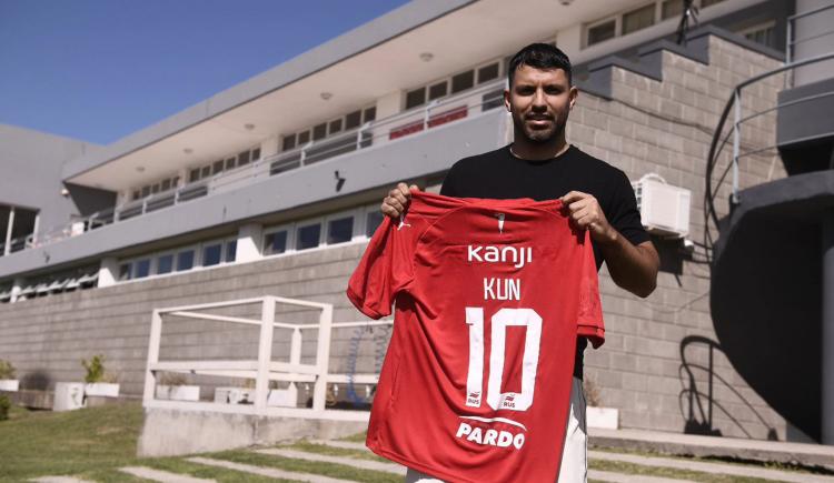 Imagen de El Kun Agüero vuelve a vestir la camiseta de Independiente