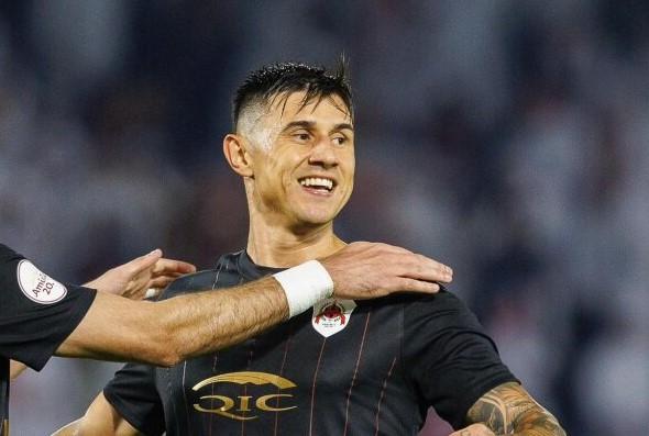 Imagen de Festeja Adam Bareiro y River se frota las manos