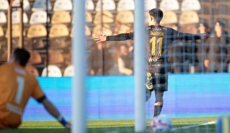 Imagen de Platense ganó, le escapa a la zona de descenso y alimenta su ilusión