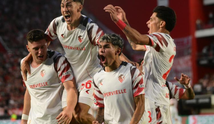 Imagen de Estudiantes le dio vuelta un partidazo a Unión y es el nuevo líder de la Zona A