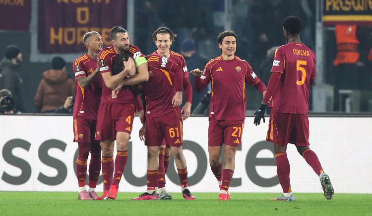 Imagen de Asistencias argentinas: Dybala y Soulé guiaron a Roma en la Europa League