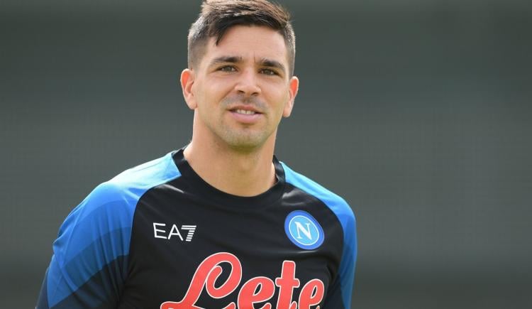 Imagen de Napoli presentó a Giovanni Simeone