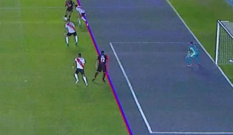Imagen de Ramón Ábila festejó su gol con seis minutos de demora