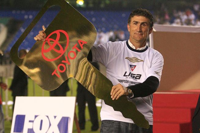 Imagen de Edgardo Bauza 100 X 100