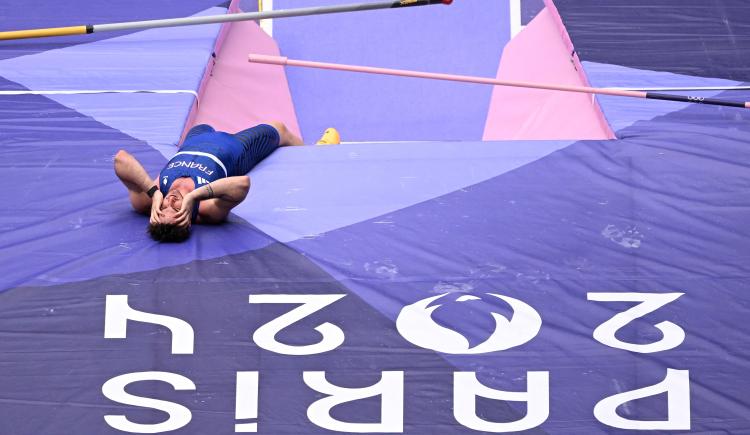 Imagen de Eliminación viral: un garrochista francés se despidió de París 2024 por culpa de su pene