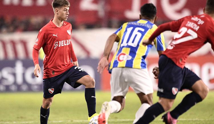 Imagen de La noche más esperada de Tomás Parmo: "Estoy muy feliz por mi debut y más con esta camiseta"