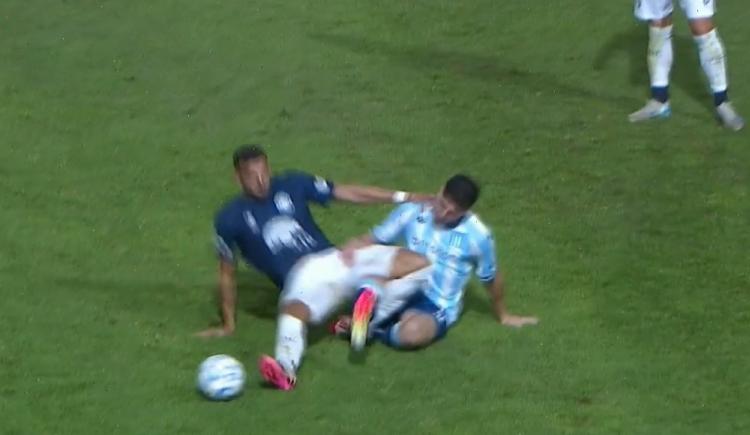 Imagen de Escalofriante: así fue la lesión de Victorio Ramis en Independiente Rivadavia - Racing