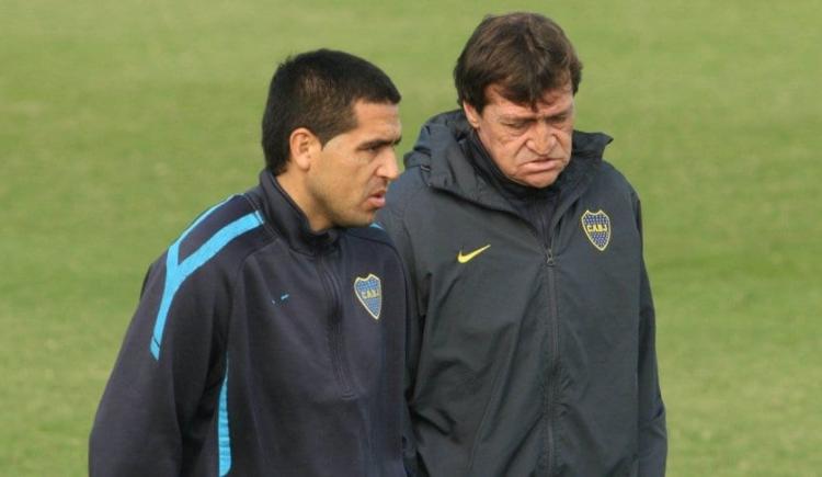 Imagen de Falcioni vs. Riquelme y una herida que no cierra: "Nunca hice correr como un boludo a nadie"