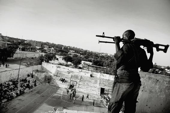 Imagen de Más que mil palabras (sobre la guerra en Somalia): el perímetro