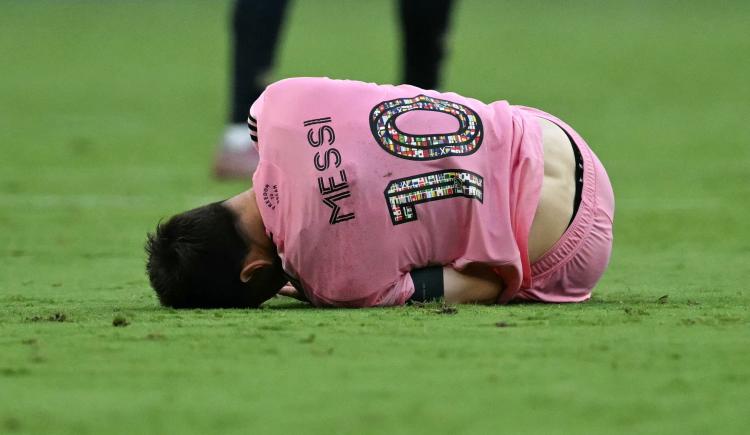 Imagen de Preocupación: Messi pidió el cambio a 18 días del Mundial y se fue directo a los vestuarios