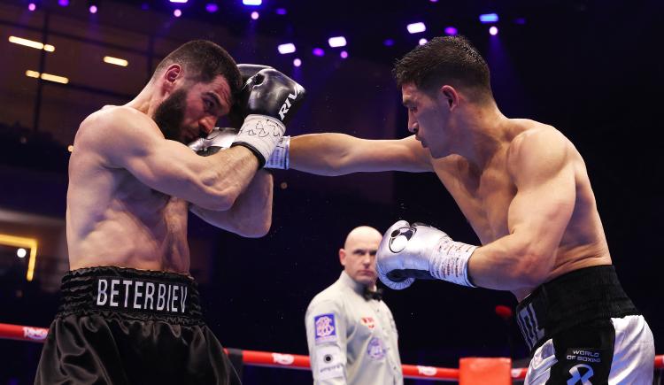 Imagen de Dmitry Bivol se quedó con la revancha ante Artur Beterviev