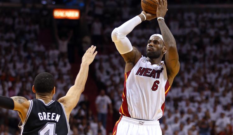 Imagen de LeBron James: feroz