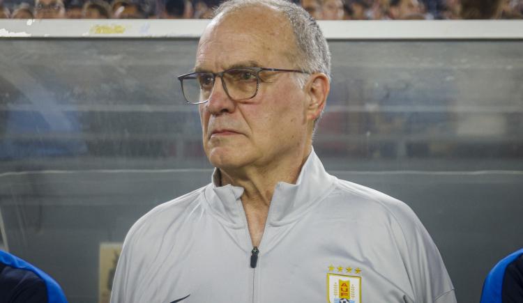 Imagen de Marcelo Bielsa, en la mira tras el papelón de Uruguay ante Estados Unidos