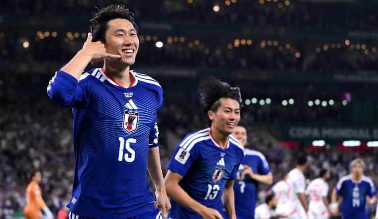 Imagen de Japón goleó en el partido 1000 de la historia de los Mundiales y eliminó a Túnez