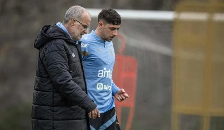 Imagen de Pájaro Loco: Valverde respaldó los dichos de Suárez contra Bielsa