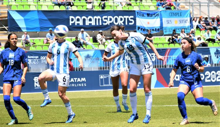 Imagen de La Selección femenina de fútbol quedó cuarta y sin podio