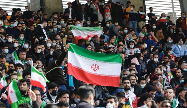 Imagen de Irán pidió perdón tras negarle la entrada al estadio a las mujeres