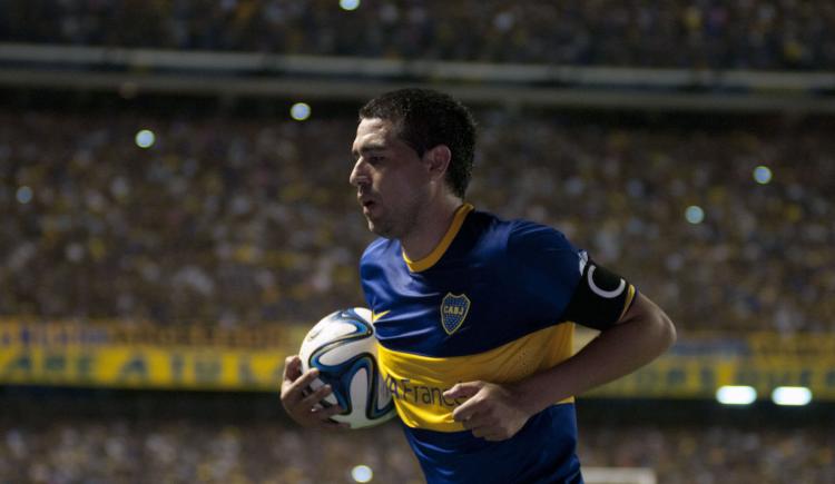 Imagen de El último partido de Riquelme en Boca: lluvia, lujos, y victoria