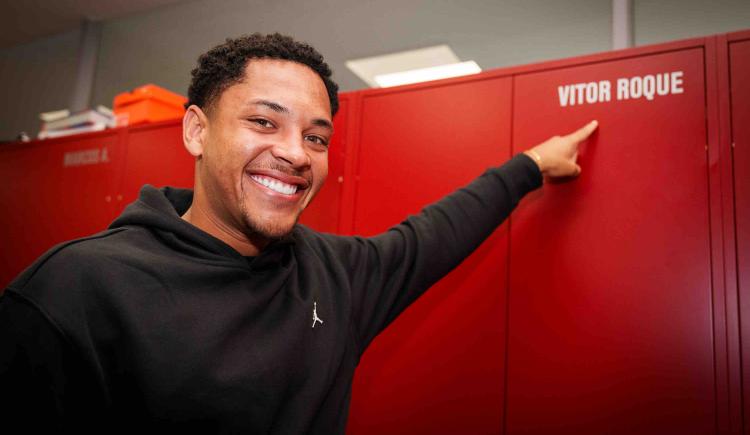 Imagen de Vitor Roque fue presentado en Barcelona
