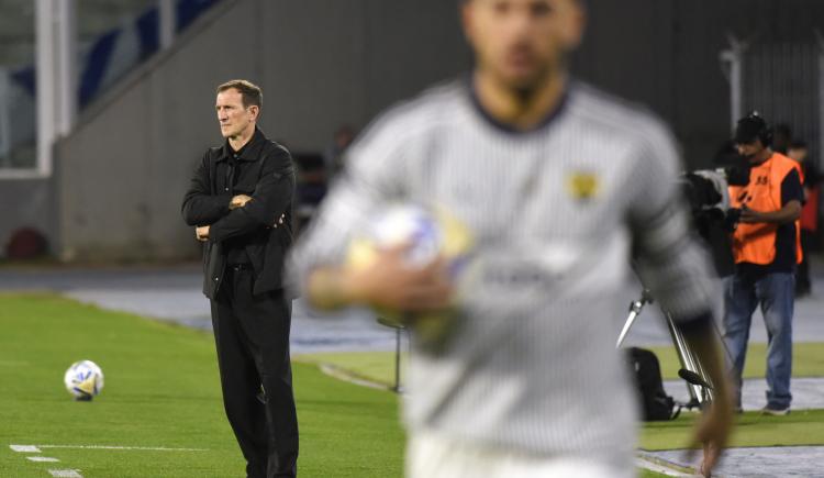 Imagen de Arruabarrena, de Boca y su "historia en los penales" a la triple competencia