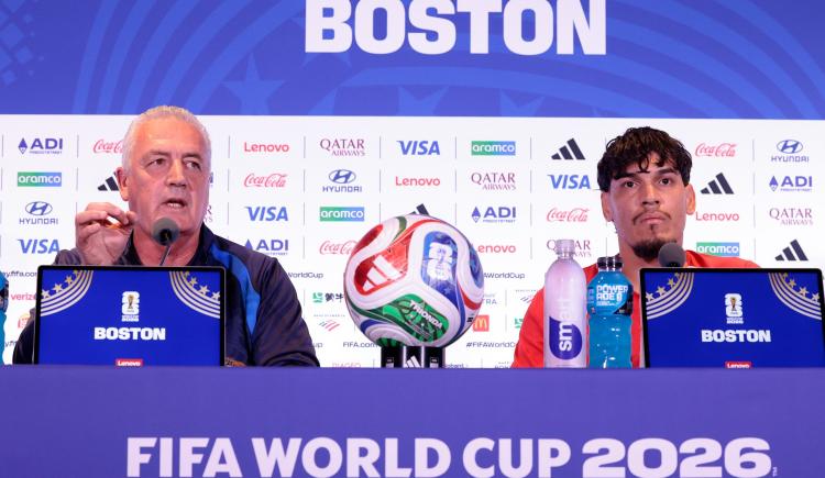 Imagen de Gustavo Alfaro respondió las críticas de Chilavert y lo llamó "francotirador"