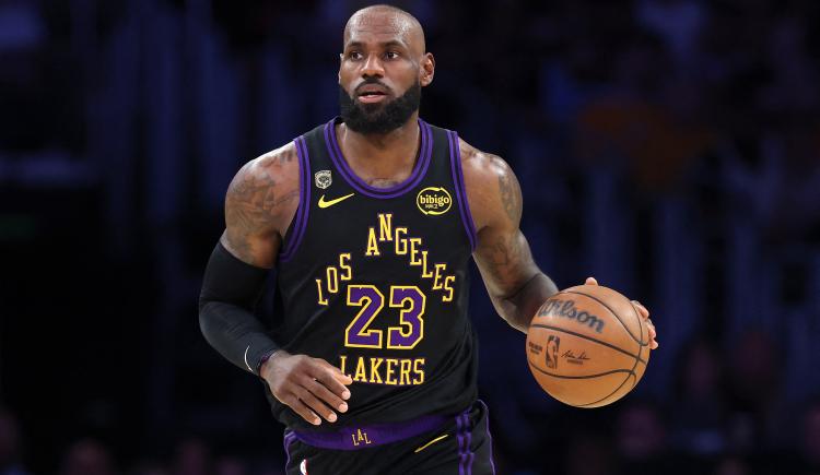 Imagen de LeBron James se va de los Lakers y sacude la NBA