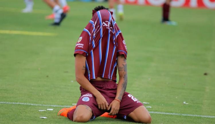 Imagen de Dolor mendocino: Godoy Cruz empató 1-1 con Riestra y descendió a la Primera Nacional