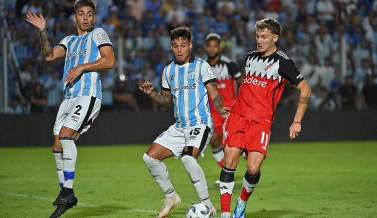 Imagen de Atlético Tucumán y River repartieron puntos en un partido accidentado