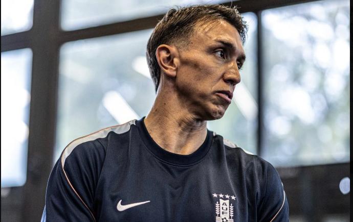 Imagen de Récord absoluto para Muslera: Marcelo Bielsa lo mete en las páginas doradas del fútbol uruguayo con su quinta citación mundialista
