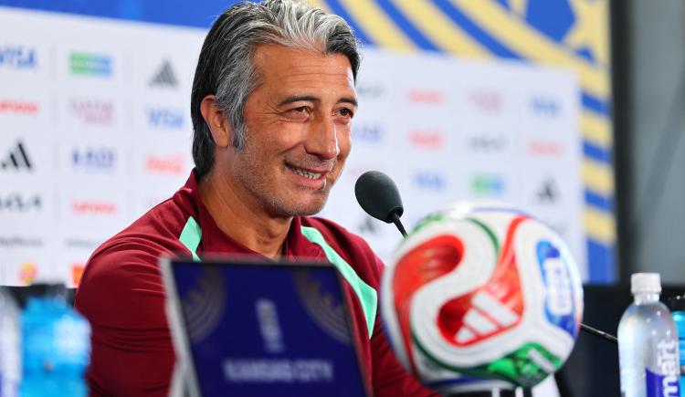 Imagen de El técnico de Suiza opinó sobre los arbitrajes a Argentina en el Mundial