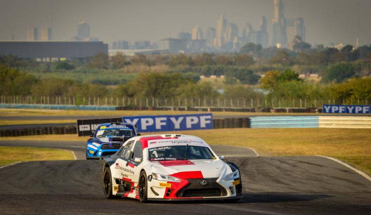 Imagen de El campeón Diego Azar fue el más rápido en los ensayos del Top Race V6