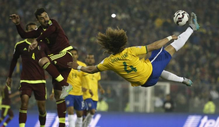 Imagen de Brasil venció a Venezuela y se las tendrá que ver con Ramón Díaz