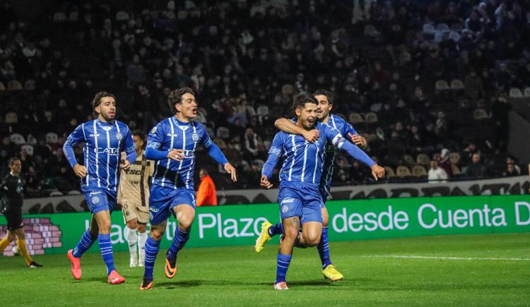 Imagen de Godoy Cruz metió en problemas al campeón y sumó la primera victoria en la era Ribonetto