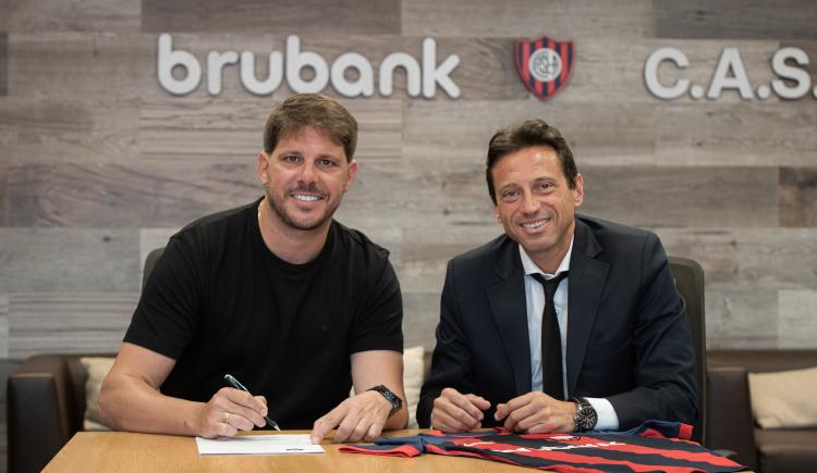 Imagen de San Lorenzo sufrió un millonario embargo por el reclamo judicial del ex técnico Damián Ayude