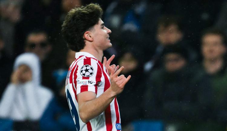 Imagen de Picadura a doce pasos: Julián Álvarez convirtió en el empate de Atlético de Madrid