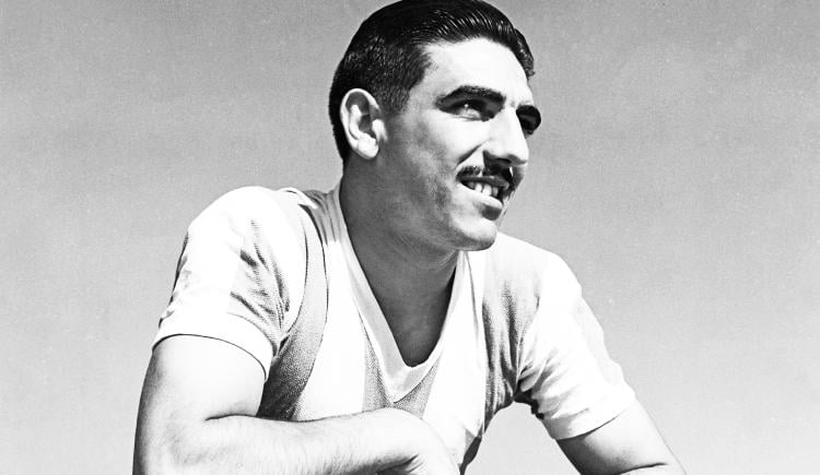 Imagen de Ángel Perucca, de guante blanco