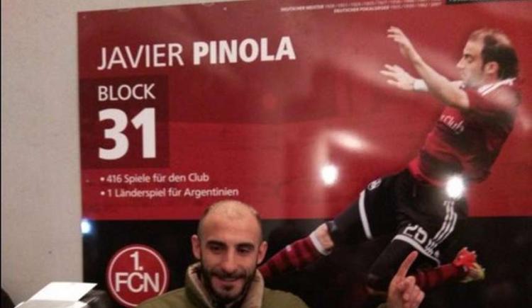 Imagen de Un sector del estadio del Núremberg se llamará Javier Pínola