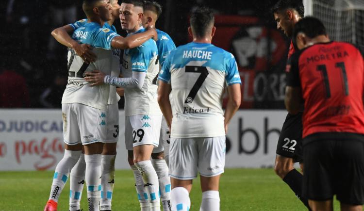 Imagen de Racing dio otra muestra de carácter y logró un triunfazo para seguir cerca de Boca