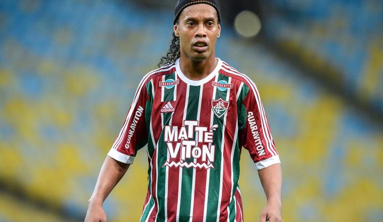 Imagen de Ronaldinho volverá a jugar al fútbol, pero solamente por 10 días