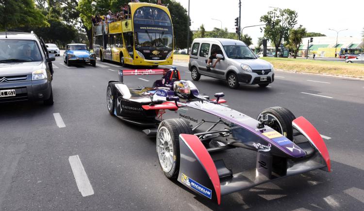 Imagen de La Fórmula E de paseo por Buenos Aires
