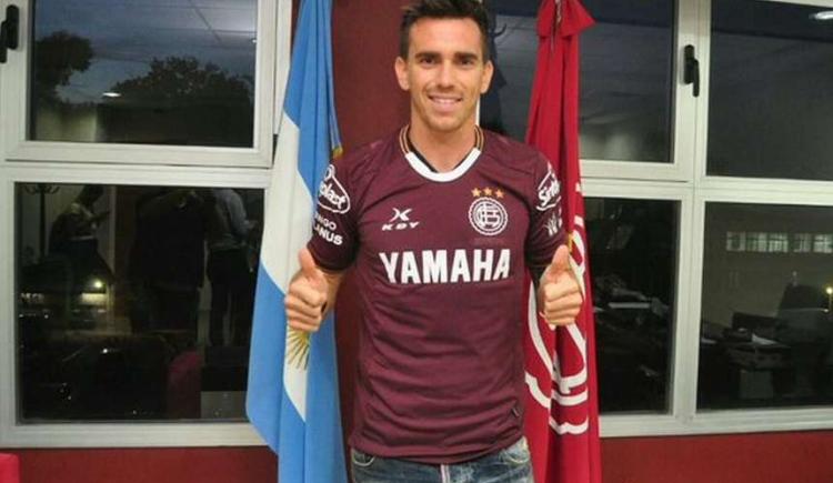 Imagen de Pablo Mouche, con la cabeza en Lanús: "No esperaba un llamado de Boca"