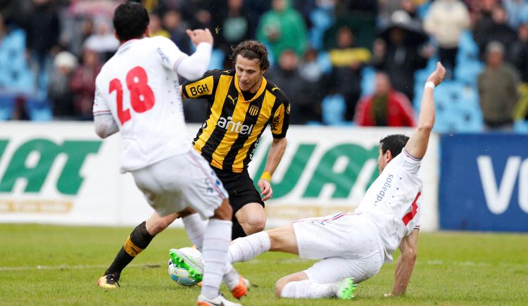 Imagen de Peñarol le empató el clásico a Nacional en la última jugada