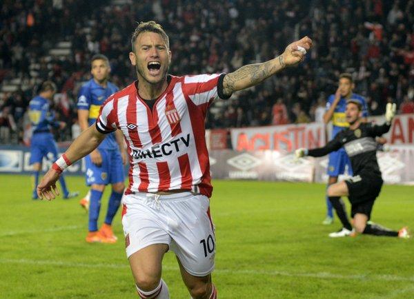 Imagen de Estudiantes venció a Boca y es escolta de Lanús